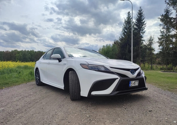 Toyota Camry cena 138900 przebieg: 47000, rok produkcji 2021 z Szepietowo małe 407